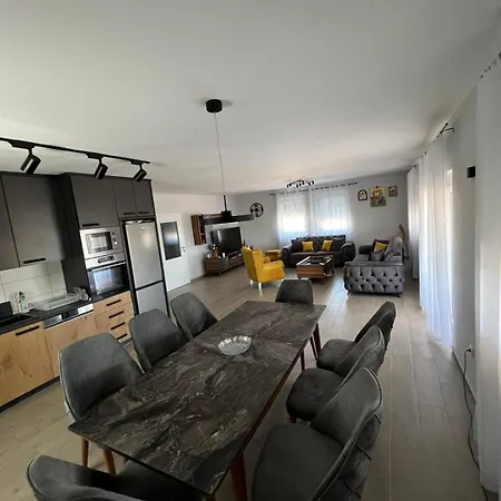 Star Lux 빌라 비옐리나