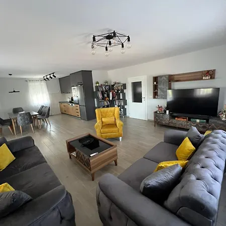 Star Lux 빌라 비옐리나